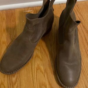 UGG bootie